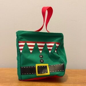 Small cube shaped basket